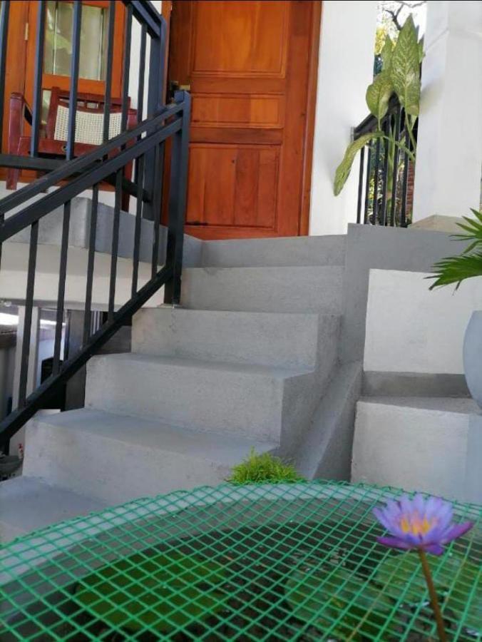 Villa Wismar Hikkaduwa Buitenkant foto